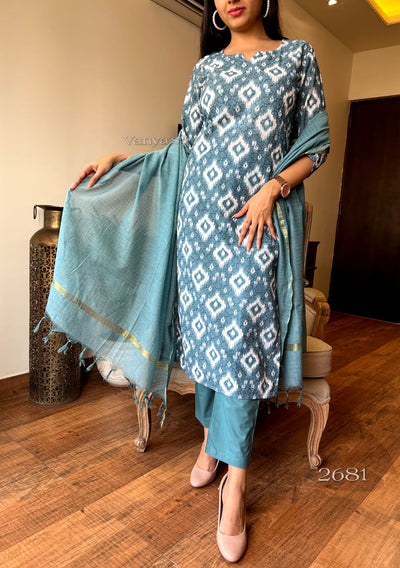 Blue Cotton Kurta Set with Chikankari Work