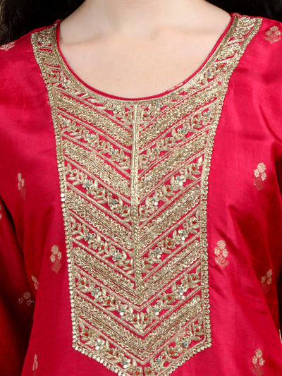 Red Kurta Suit with Gold Accents and Contrasting Dupatta