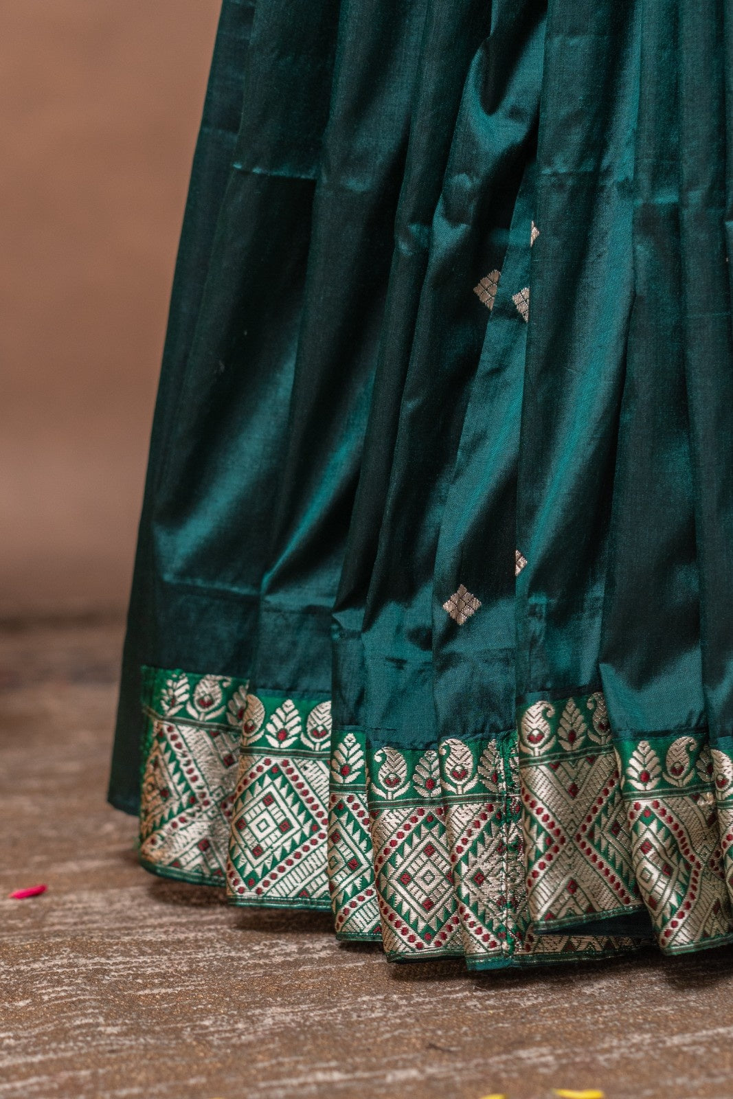 Emerald Green Assam Silk Saree – Handwoven Pure Mulberry Silk