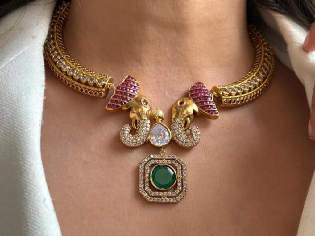 Royal Elephant Motif Choker Set