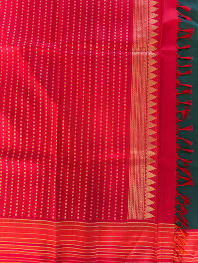 Pure Zari Vintage Handloom Kanchi Pattu Saree - Red & Green Traditional Bridal Silk Saree