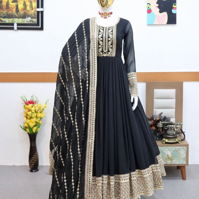 Black Anarkali Gown with Embroidered Dupatta – Elegant Party Wear & Festive Outfit