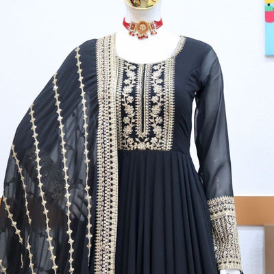 Black Anarkali Gown with Embroidered Dupatta – Elegant Party Wear & Festive Outfit