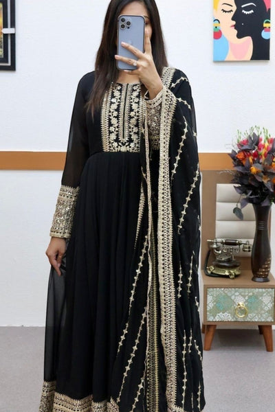 Black Anarkali Gown with Embroidered Dupatta – Elegant Party Wear & Festive Outfit