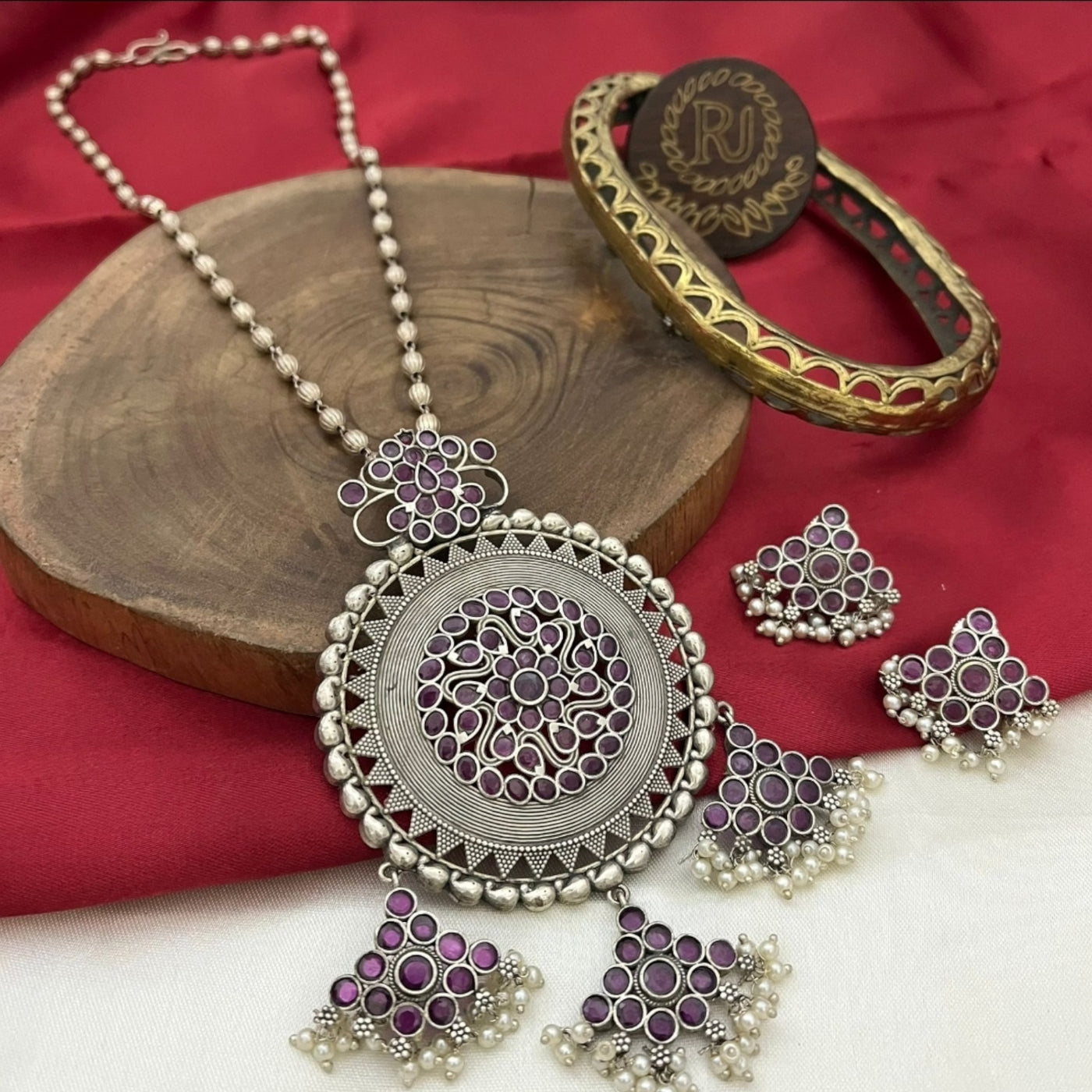 Oxidized Silver Long Chain Pendant Set - Red Kemp Stones