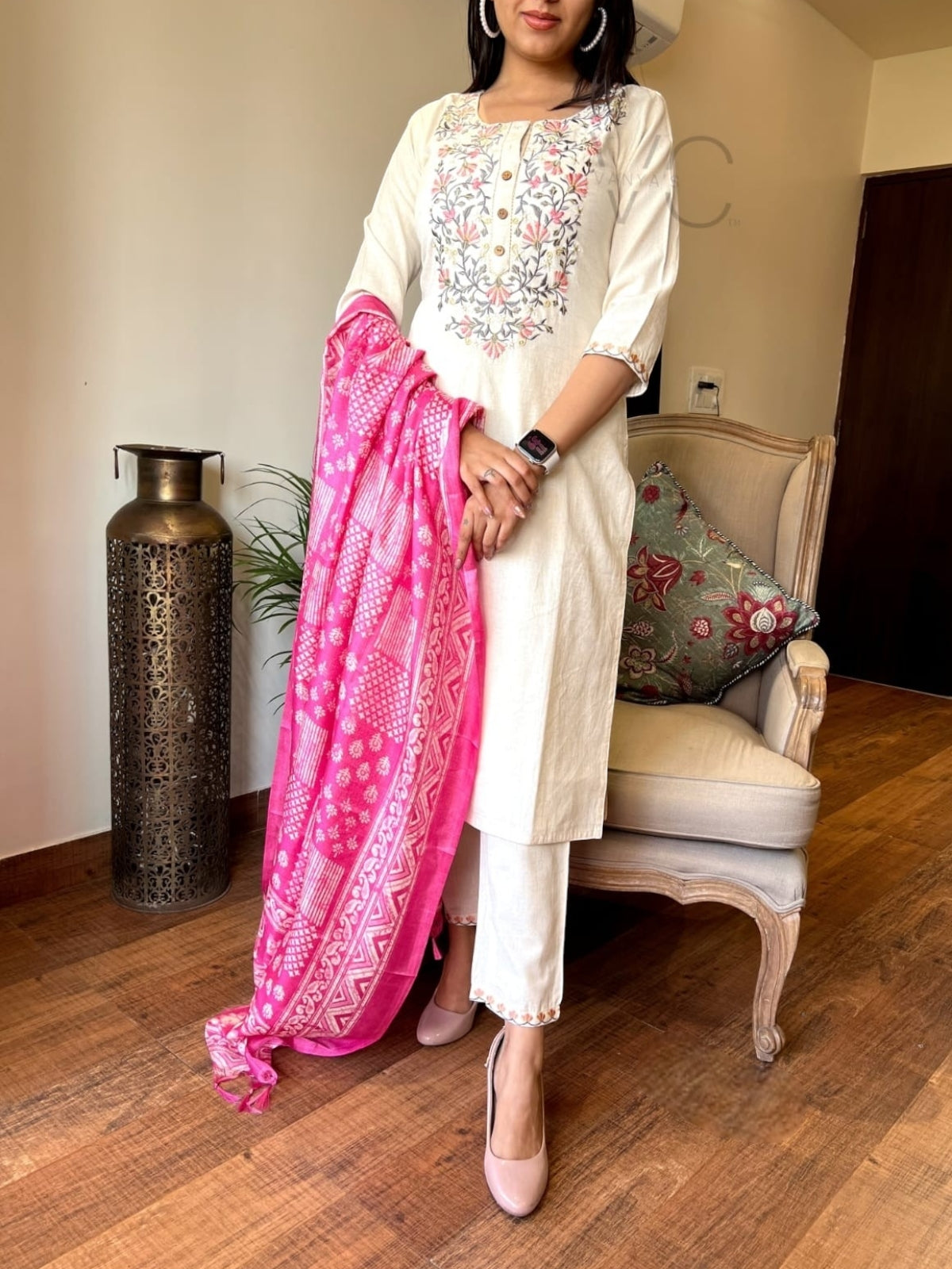 White Handloom Kurta Set in Ikkat Print