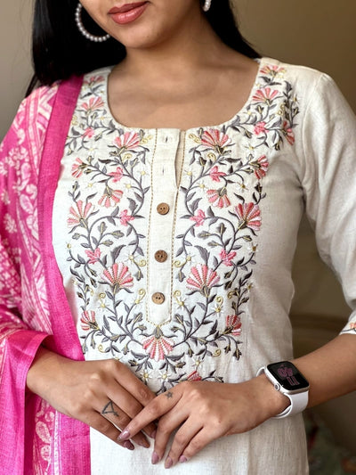 White Handloom Kurta Set in Ikkat Print