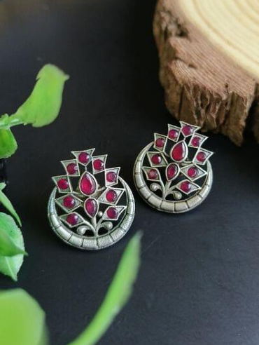Oxidized Silver Plated Leaf Pattern Stud Earrings