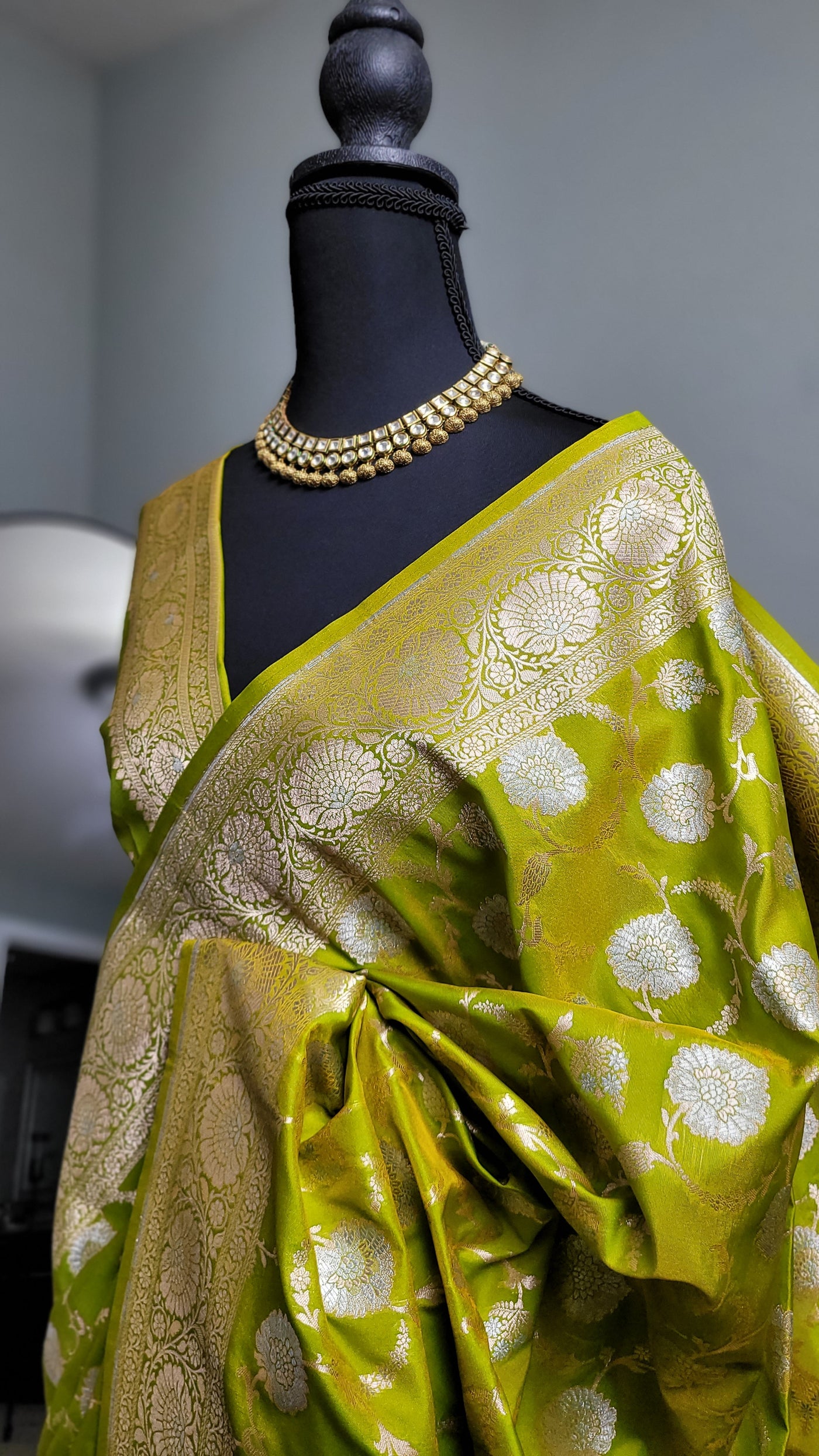 Lime Green Banaras Semi Katan Sona Rupa Silk Saree